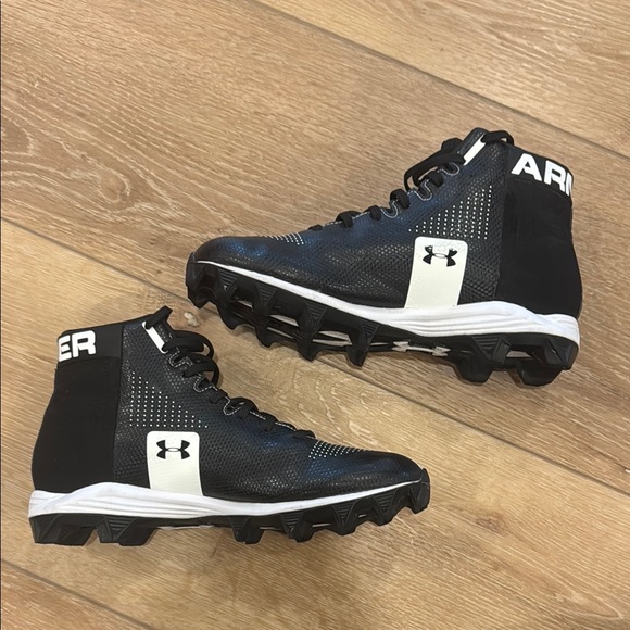 Under Armour Cleats size Youth 7 - Picture 7 of 8